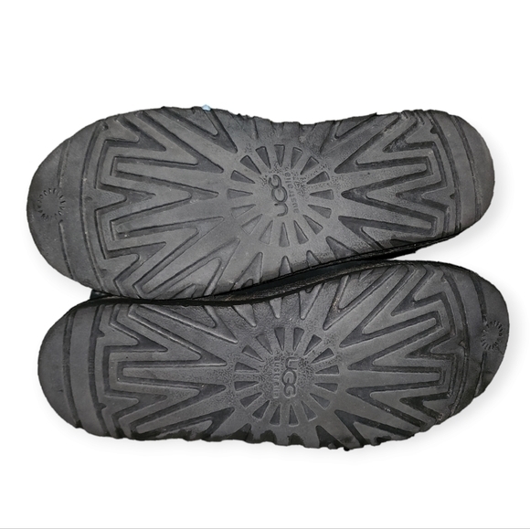 UGG Women's Nyla Sweater Boots‎ Black/Grey 8* - Picture 7 of 9
